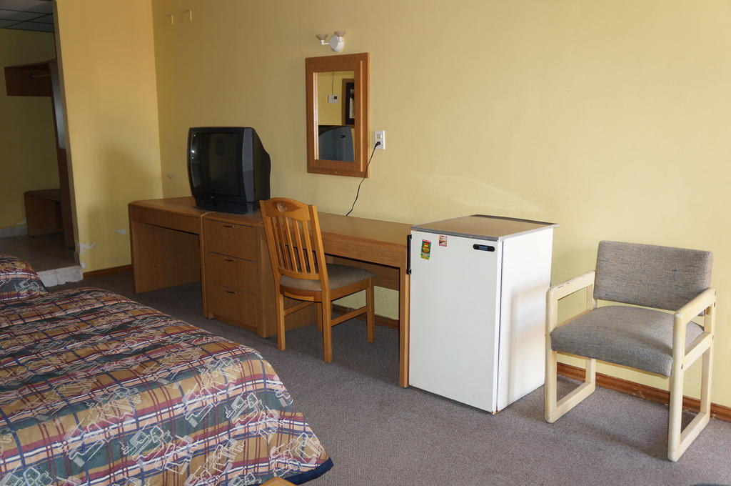Maria Luisa Inn & Suites Juarez  الغرفة الصورة