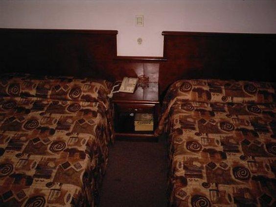 Maria Luisa Inn & Suites Juarez  الغرفة الصورة